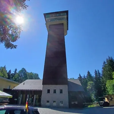 Schlosswaldblick Im Erzgebirge *