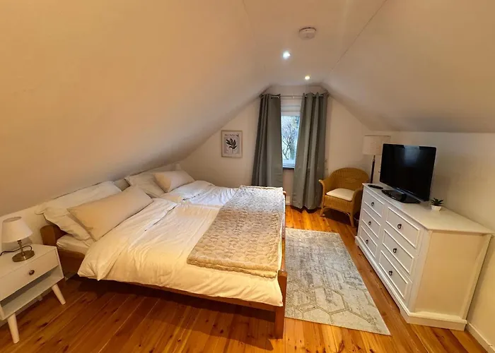 Schlosswaldblick Im Erzgebirge * Beierfeld